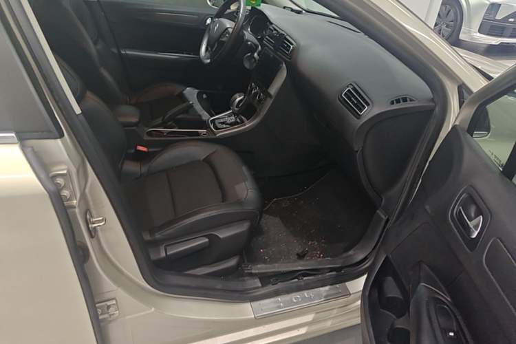 Used Citroen C4 Sega 2016 1.6L Automatic Luxury Model Right Front Seat