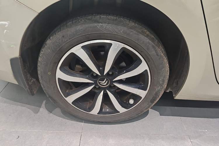 Used Citroen C4 Sega 2016 1.6L Automatic Luxury Model Right Rear Wheel Hub