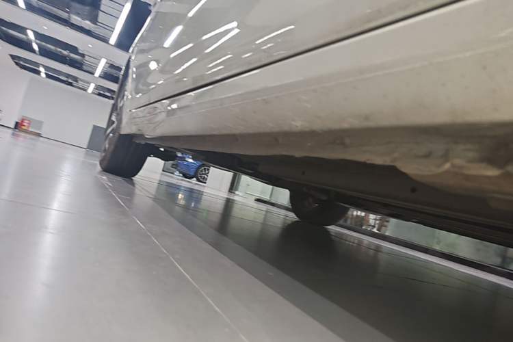 Used Citroen C4 Sega 2016 1.6L Automatic Luxury Model Right Side Sill
