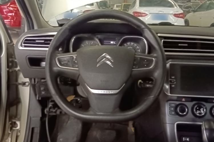 Used Citroen C4 Sega 2016 1.6L Automatic Luxury Model Steering Wheel