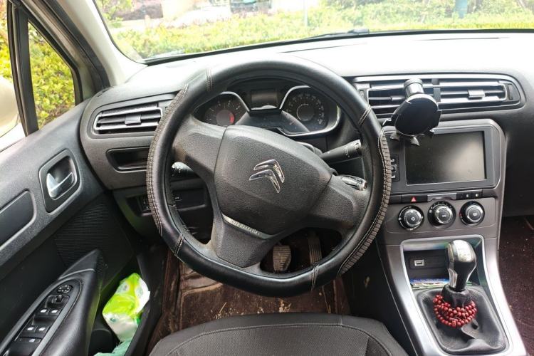 Used Citroen C4 Sega 2016 1.6L Manual Comfort Model Steering Wheel