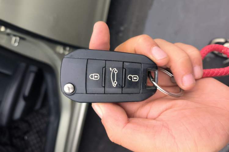 Used Citroen C4 Sega 2016 1.6L Automatic Comfort Model Vehicle Key