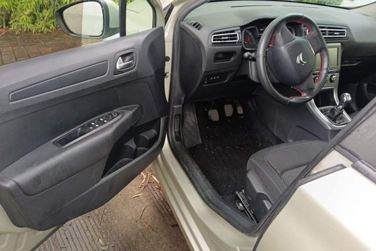Used Citroen C4 Sega 2018 1.6L Manual Comfort Model Driver Seat