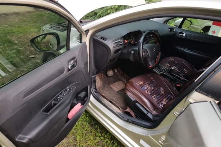 Used Citroen C4 Sega 2018 1.6L Automatic Luxury Model Driver Seat