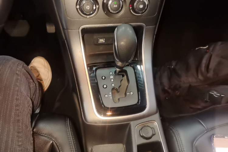 Used Citroen C4 Sega 2018 1.6L Automatic Luxury Model Gear Lever