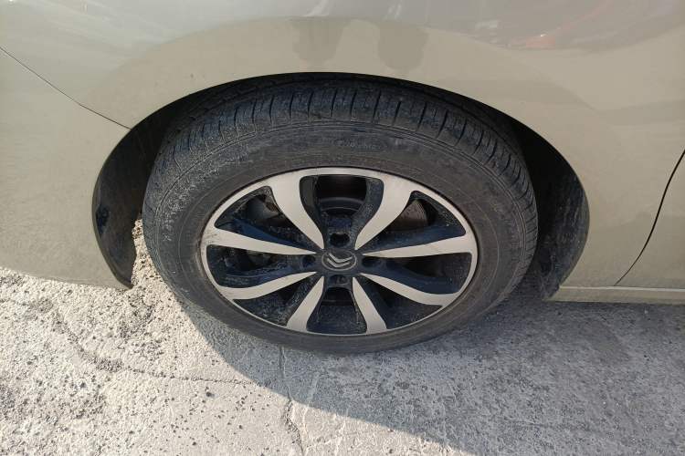 Used Citroen C4 Sega 2018 1.6L Automatic Luxury Model Left Front Wheel Hub