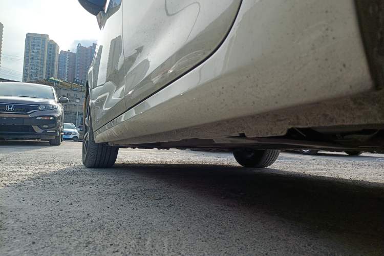 Used Citroen C4 Sega 2018 1.6L Automatic Luxury Model Left Side Sill