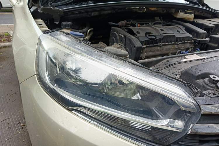 Used Citroen C4 Sega 2018 1.6L Manual Comfort Model Right Front Headlight