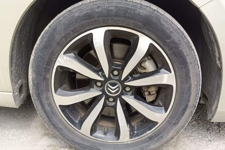 Used Citroen C4 Sega 2018 1.6L Automatic Luxury Model Right Front Wheel Hub