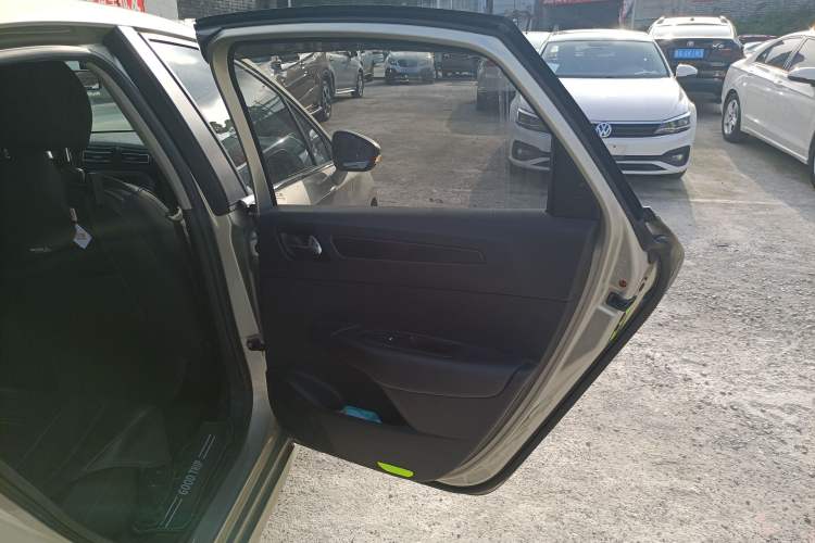 Used Citroen C4 Sega 2018 1.6L Automatic Luxury Model Right Rear Door Interior