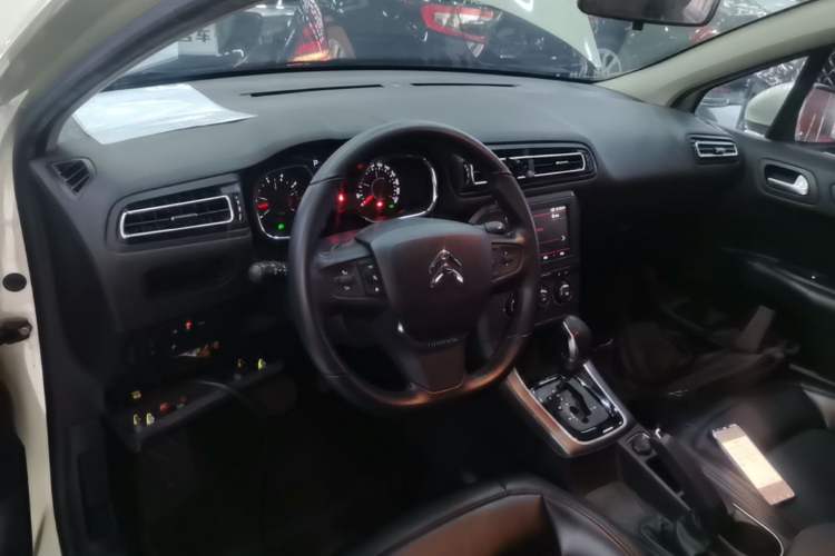 Used Citroen C4 Sega 2018 1.6L Automatic Luxury Model Steering Wheel