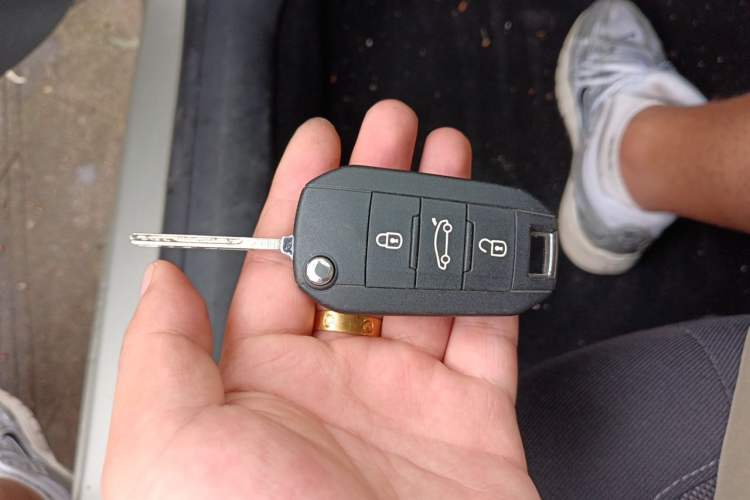 Used Citroen C4 Sega 2018 1.6L Manual Comfort Model Vehicle Key