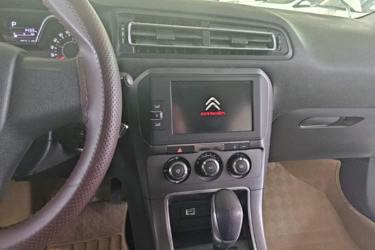 Used Citroen C4 Sega 2018 1.6L Automatic Comfort Model Audio And AC Panel