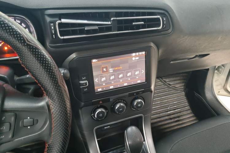 Used Citroen C4 Sega 2018 1.6L Automatic Luxury Model Audio And AC Panel