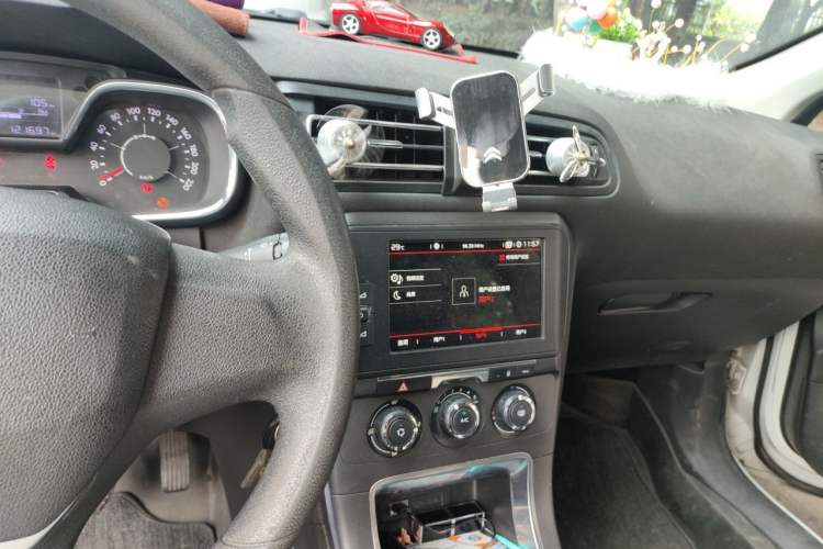 Used Citroen C4 Sega 2018 1.6L Manual Comfort Model Audio And AC Panel