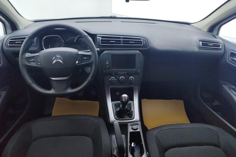 Used Citroen C4 Sega 2018 1.6L Manual Luxury Model Center Console