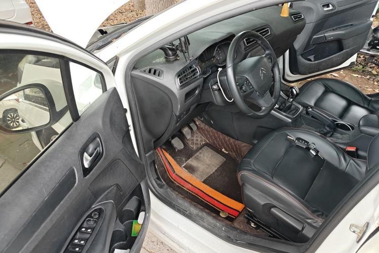 Used Citroen C4 Sega 2018 1.6L Manual Luxury Model Driver Seat