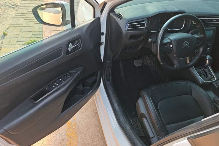 Used Citroen C4 Sega 2018 1.6L Automatic Luxury Model Driver Seat