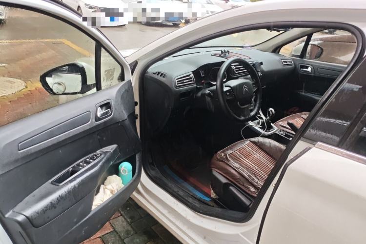 Used Citroen C4 Sega 2018 1.6L Manual Luxury Model Driver Seat