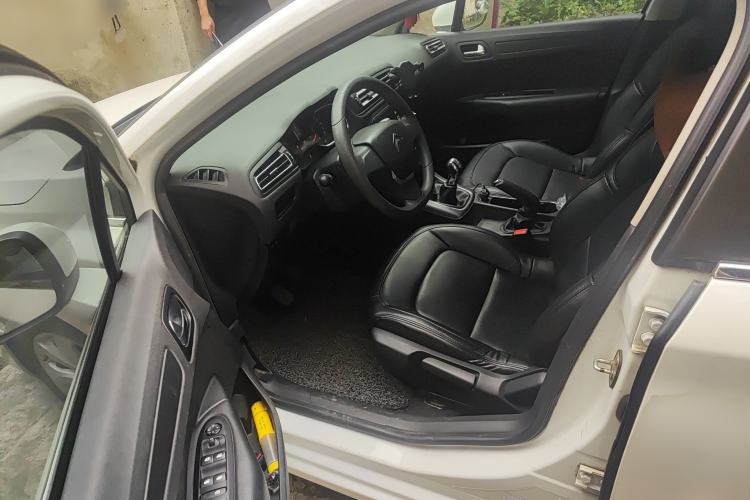 Used Citroen C4 Sega 2018 1.6L Manual Comfort Model Driver Seat