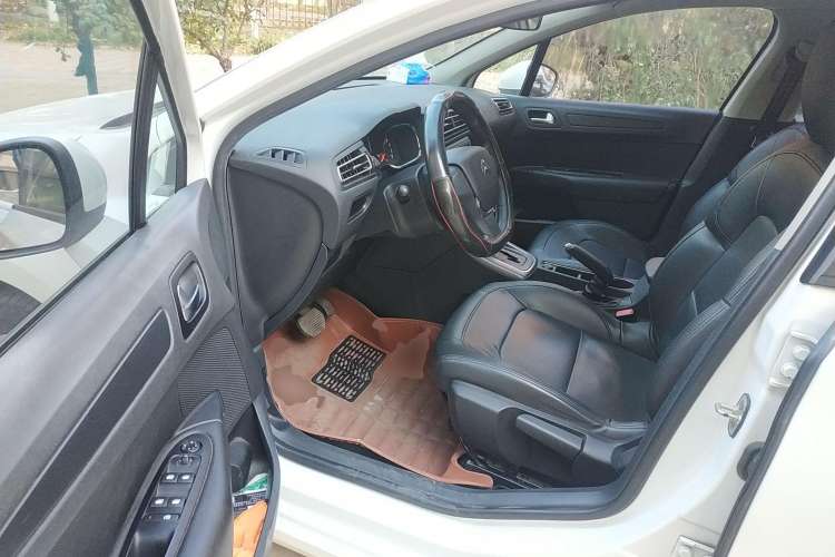 Used Citroen C4 Sega 2018 1.6L Automatic Comfort Model Driver Seat