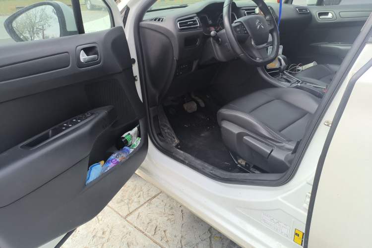 Used Citroen C4 Sega 2018 1.6L Automatic Luxury Model Driver Seat