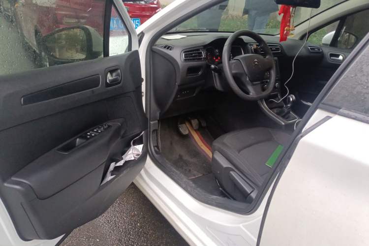 Used Citroen C4 Sega 2018 1.6L Manual Comfort Model Driver Seat