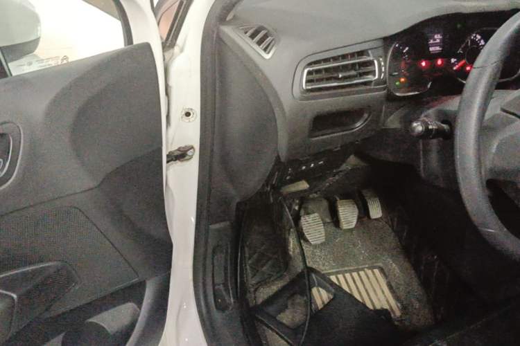 Used Citroen C4 Sega 2018 1.6L Manual Comfort Model Driver Seat