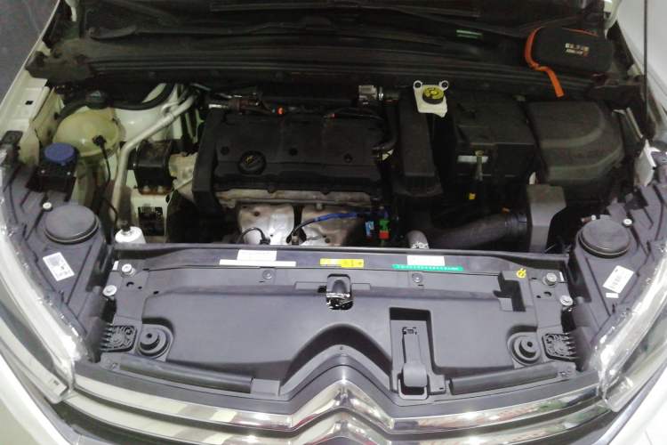 Used Citroen C4 Sega 2018 1.6L Automatic Luxury Model Engine Bay