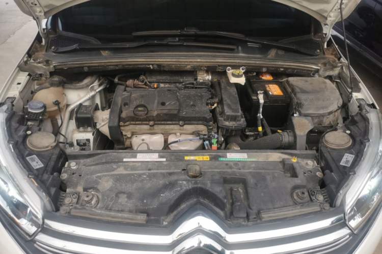 Used Citroen C4 Sega 2018 1.6L Automatic Luxury Model Engine Bay