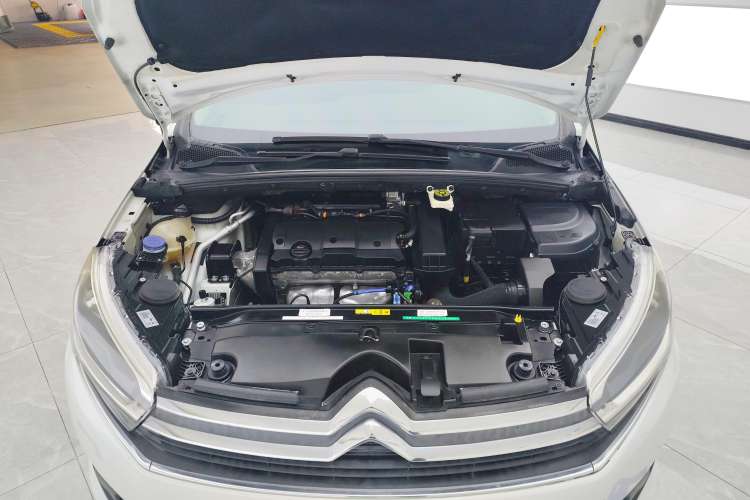 Used Citroen C4 Sega 2018 1.6L Manual Luxury Model Engine Bay
