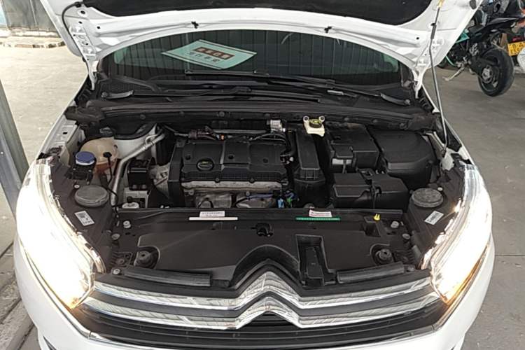 Used Citroen C4 Sega 2018 1.6L Manual Comfort Model Engine Bay