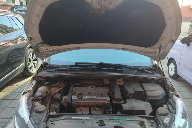 Used Citroen C4 Sega 2018 1.6L Automatic Comfort Model Engine Bay