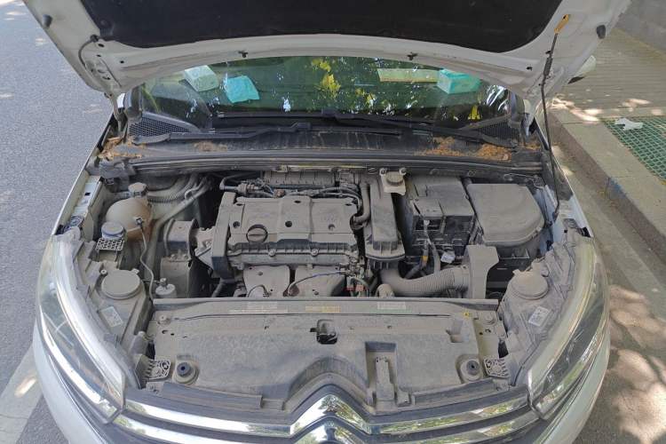 Used Citroen C4 Sega 2018 1.6L Manual Luxury Model Engine Bay