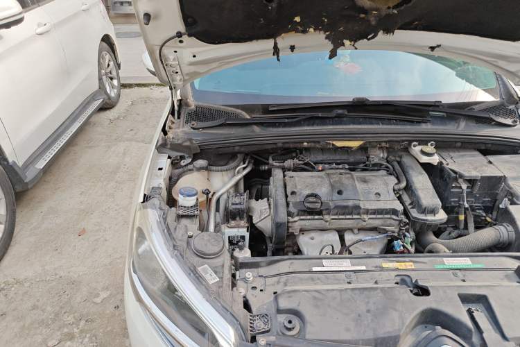 Used Citroen C4 Sega 2018 1.6L Automatic Luxury Model Engine Bay Right