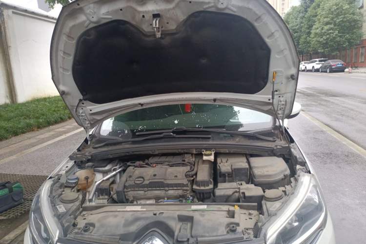 Used Citroen C4 Sega 2018 1.6L Manual Comfort Model Engine Bay