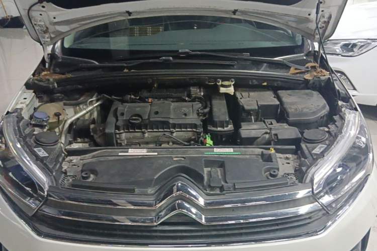 Used Citroen C4 Sega 2018 1.6L Manual Comfort Model Engine Bay
