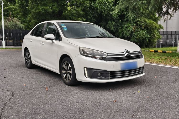 Used Citroen C4 Sega 2018 1.6L Manual Luxury Model Exterior 2