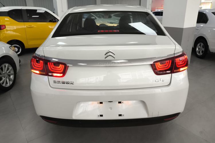 Used Citroen C4 Sega 2018 1.6L Automatic Luxury Model Exterior 4