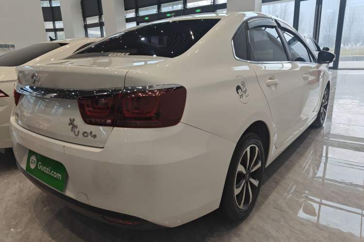 Used Citroen C4 Sega 2018 1.6L Automatic Luxury Model Exterior 5