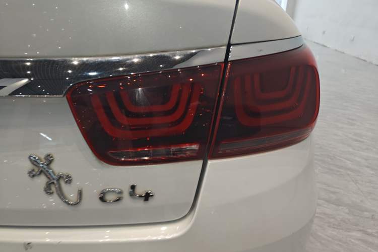Used Citroen C4 Sega 2018 1.6L Automatic Luxury Model Exterior 6