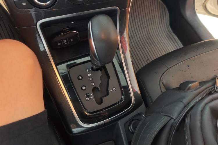 Used Citroen C4 Sega 2018 230THP Automatic Flagship Edition Gear Lever