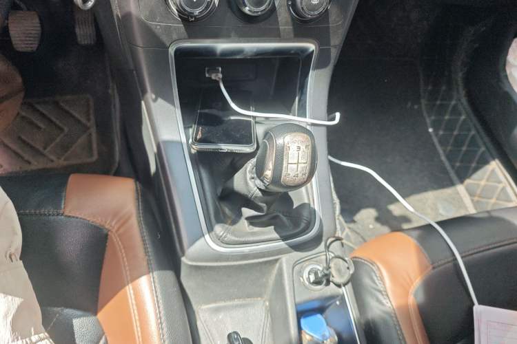 Used Citroen C4 Sega 2018 1.6L Manual Luxury Model Gear Lever