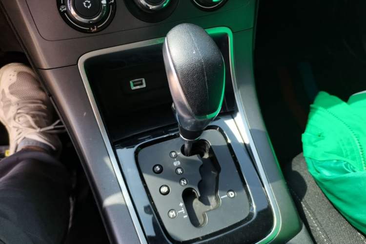 Used Citroen C4 Sega 2018 1.6L Automatic Luxury Model Gear Lever