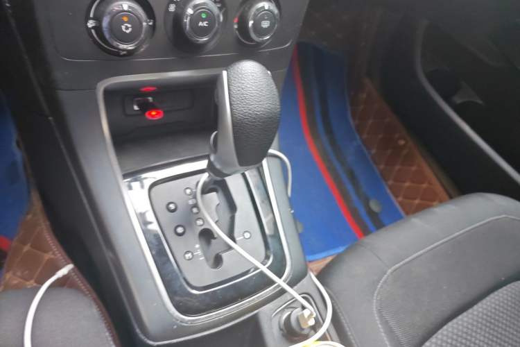 Used Citroen C4 Sega 2018 1.6L Automatic Luxury Model Gear Lever