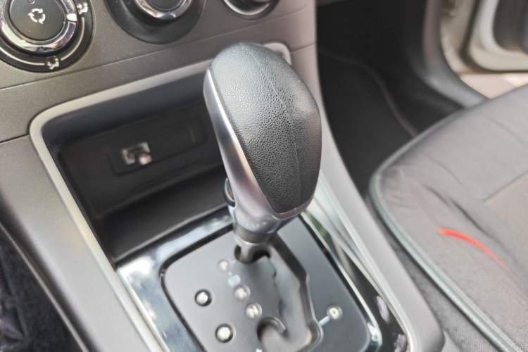 Used Citroen C4 Sega 2018 1.6L Automatic Luxury Model Gear Lever