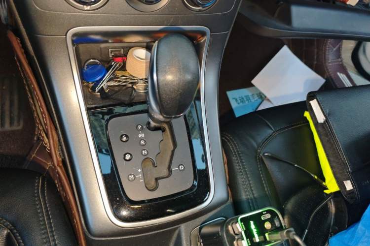 Used Citroen C4 Sega 2018 1.6L Automatic Luxury Model Gear Lever
