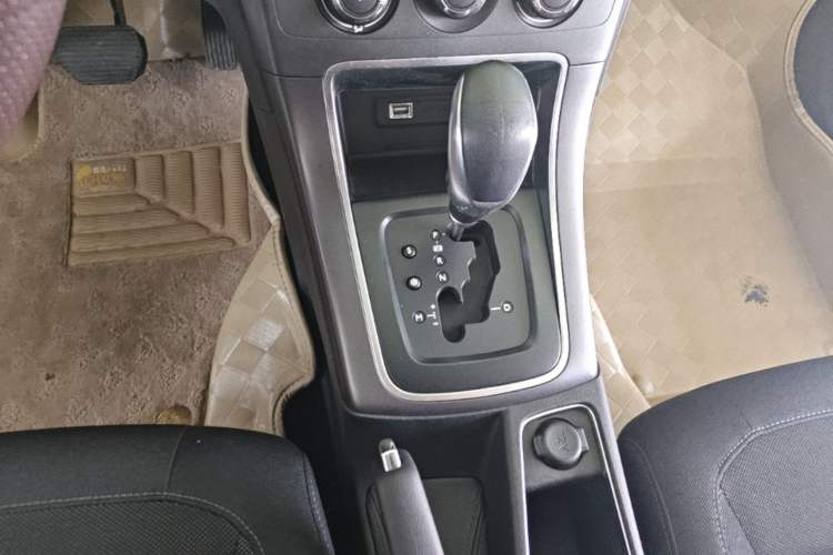 Used Citroen C4 Sega 2018 1.6L Automatic Comfort Model Gear Lever