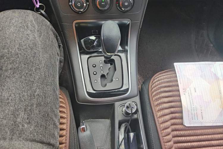Used Citroen C4 Sega 2018 1.6L Automatic Luxury Model Gear Lever