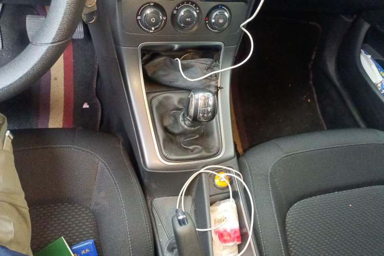 Used Citroen C4 Sega 2018 1.6L Manual Comfort Model Gear Lever